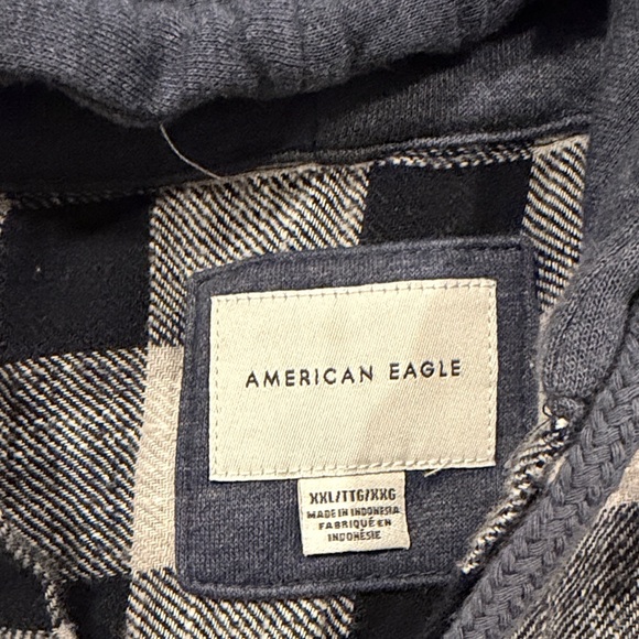 American Eagle Distressed Black & White Plaid Hooded Shirt Jacket - Picture 2 of 5